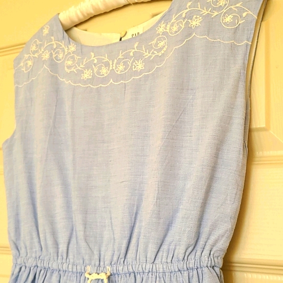 GAP girls blue eyelet dress. Sleeveless.  Size L - Picture 3 of 5